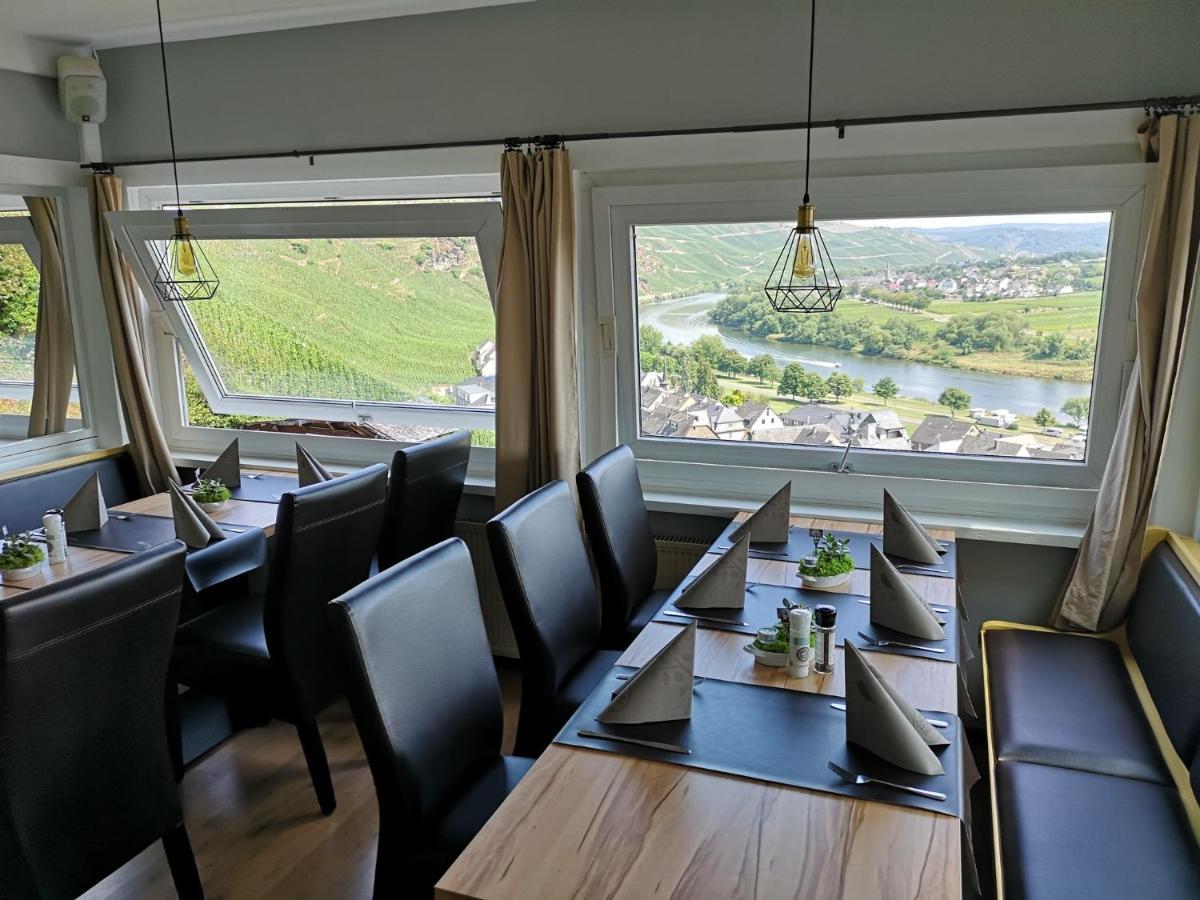 Hotel Restaurant Wuerzig In Ürzig Esterno foto