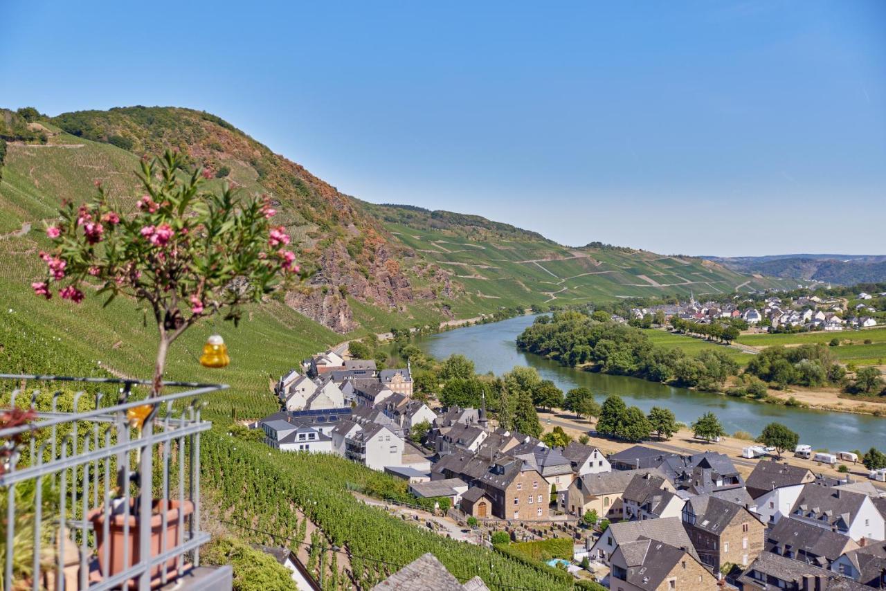 Hotel Restaurant Wuerzig In Ürzig Esterno foto